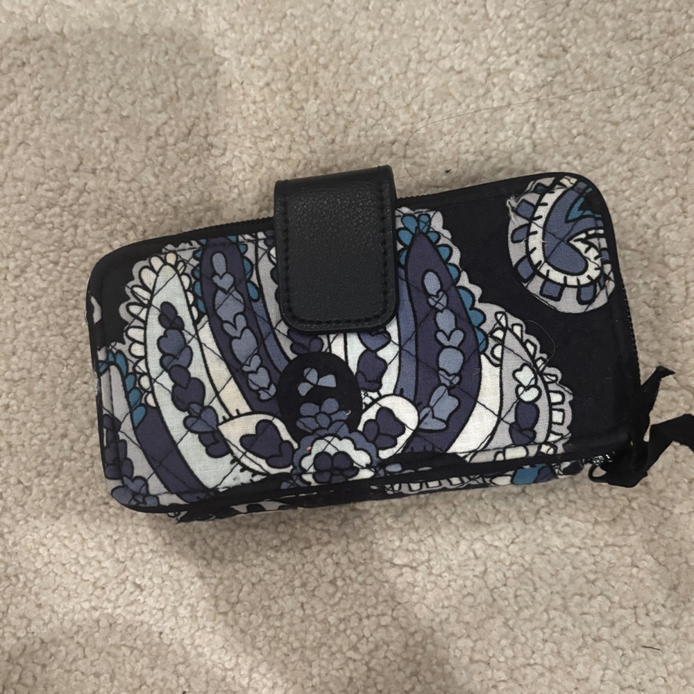 vera bradley pouch wallet